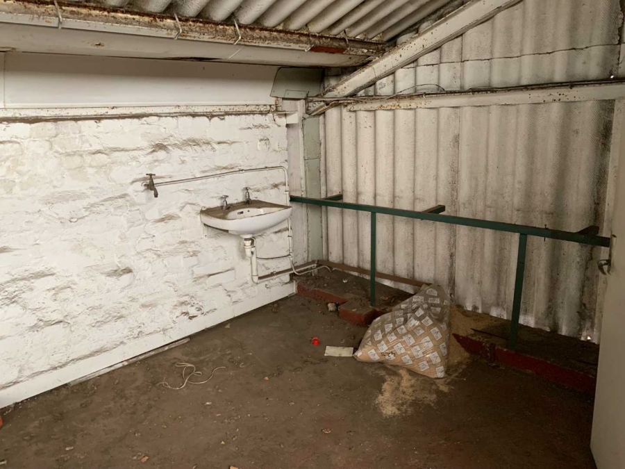 To Let commercial Property for Rent in Elsies River Western Cape